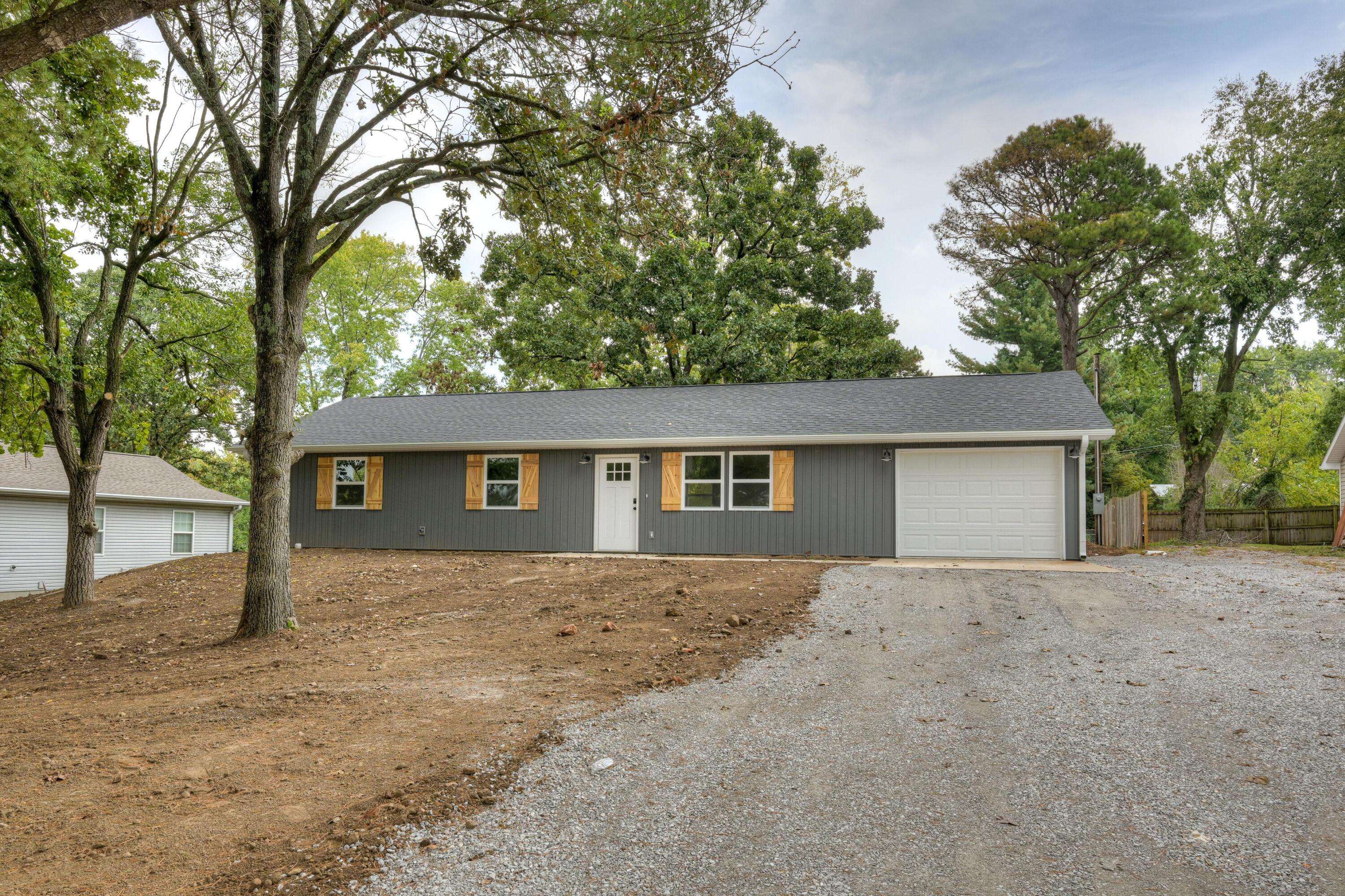 Neosho, MO 64850,1301 Cash Street