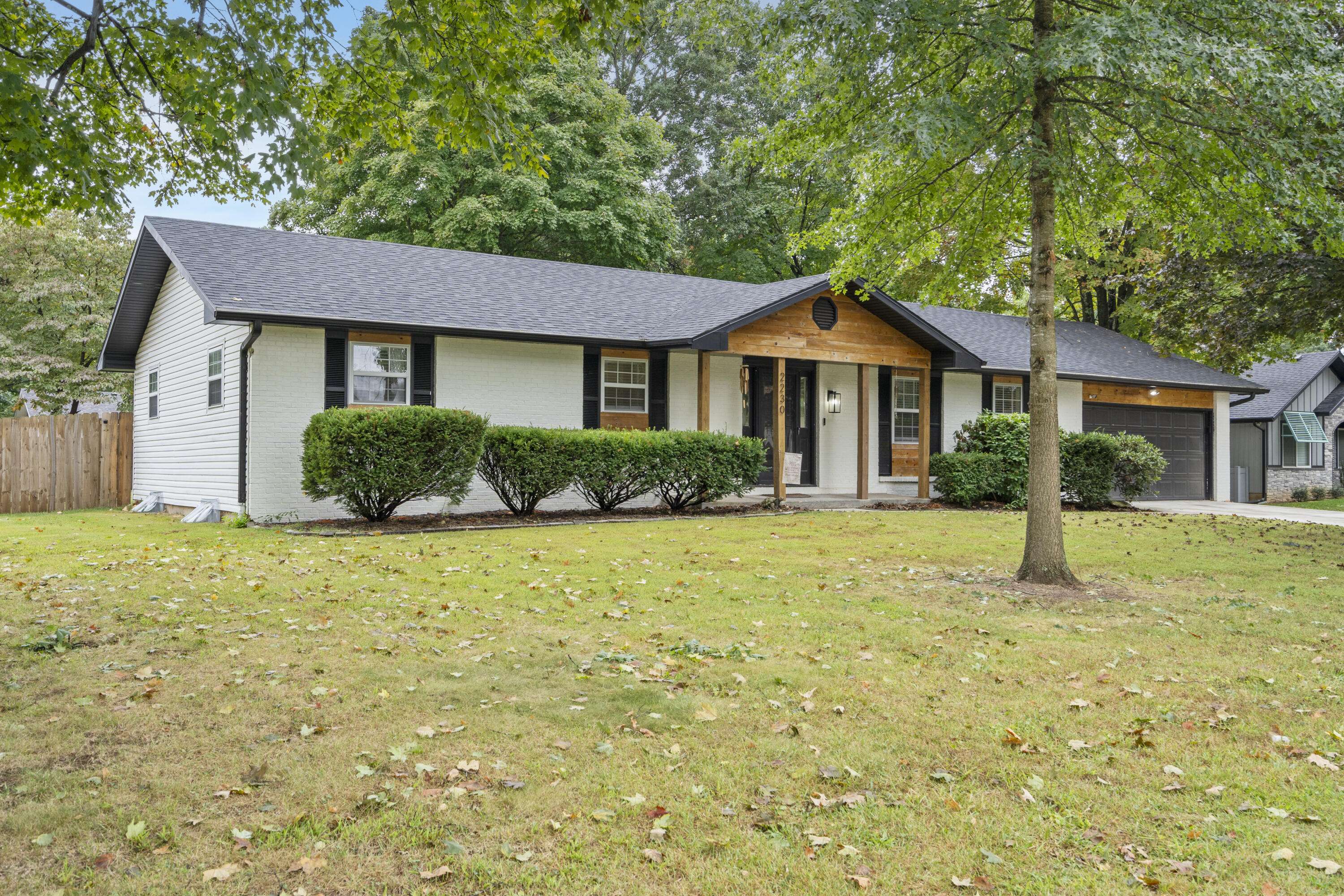 2230 W Cynthia ST,  Springfield,  MO 65810