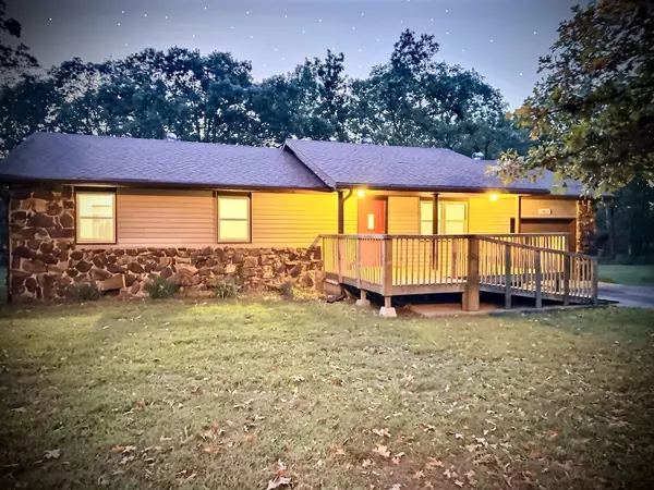 El Dorado Springs, MO 64744,1802 S Phillips ST