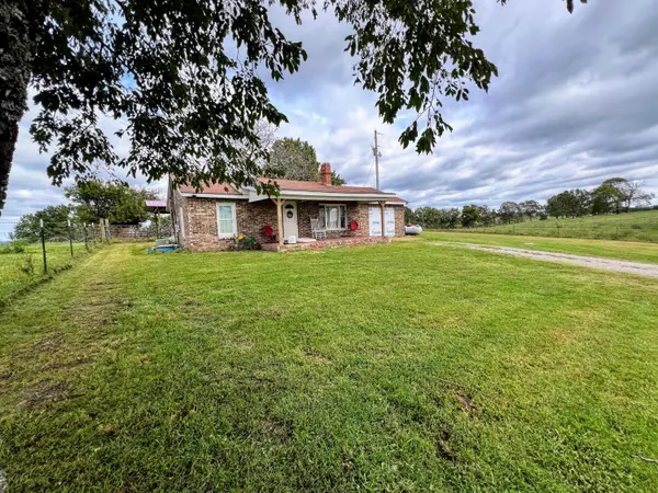 6833 State Highway T, Gainesville, MO 65655