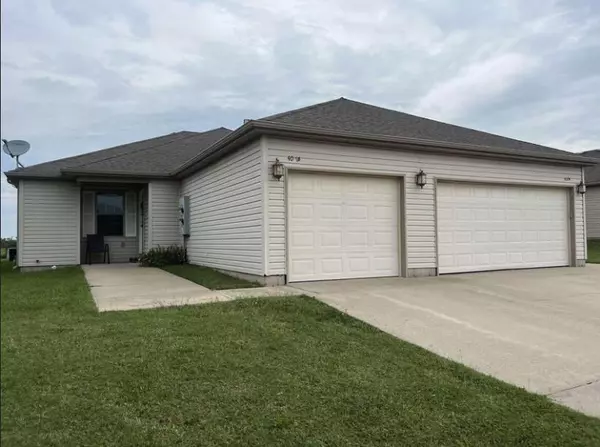 Aurora, MO 65605,407 W Summit ST #A & B