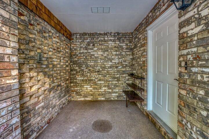 Harrison, AR 72601,8043 Pettit LN