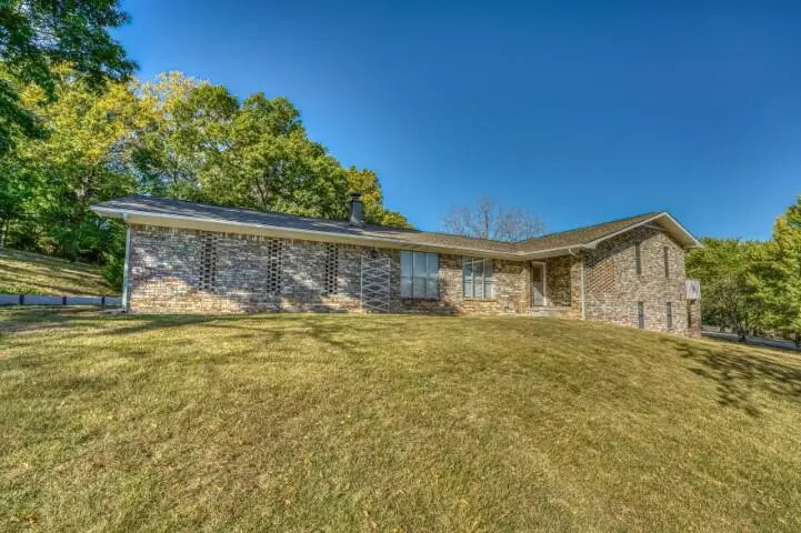 Harrison, AR 72601,8043 Pettit LN