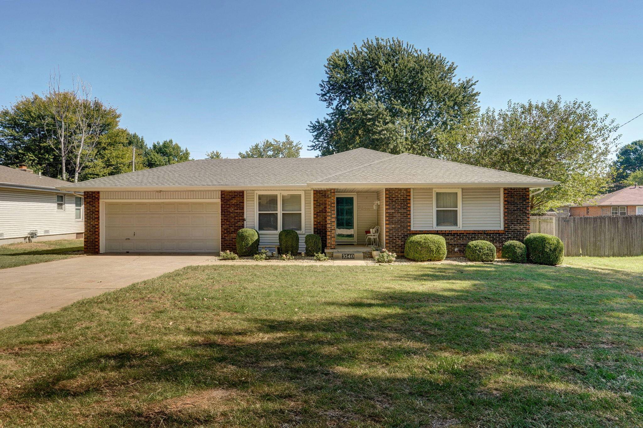 3540 S Clay AVE, Springfield, MO 65807
