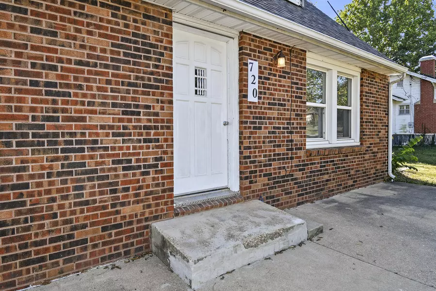 720 Maple ST, Buffalo, MO 65622