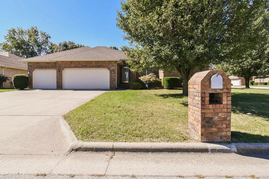 Nixa, MO 65714,401 S Kendall CT