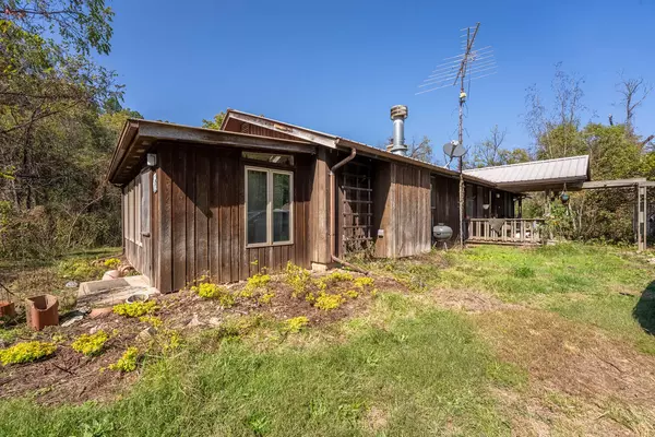 Winona, MO 65588,2320 County Road 156