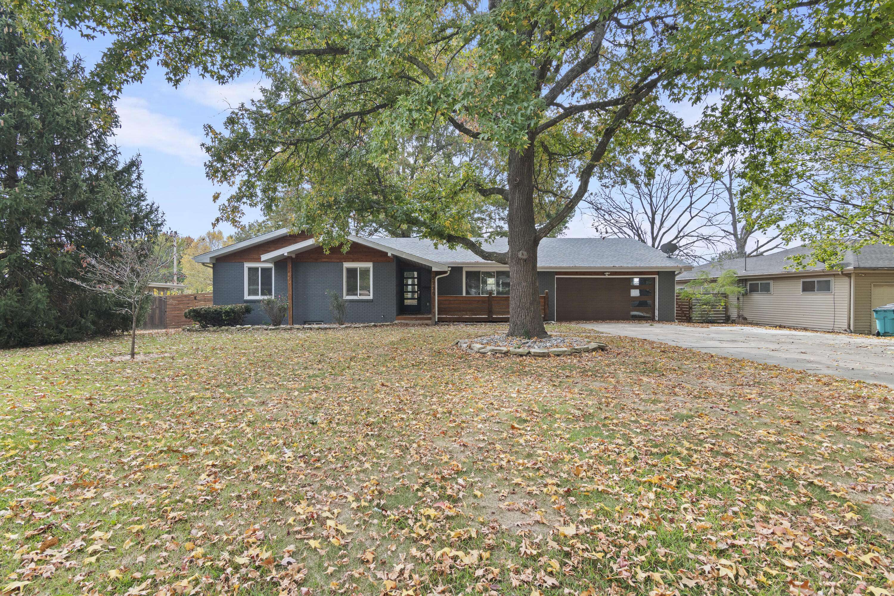 2730 E Alameda ST, Springfield, MO 65804