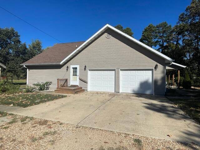 Mountain Grove, MO 65711,831 Morris RD