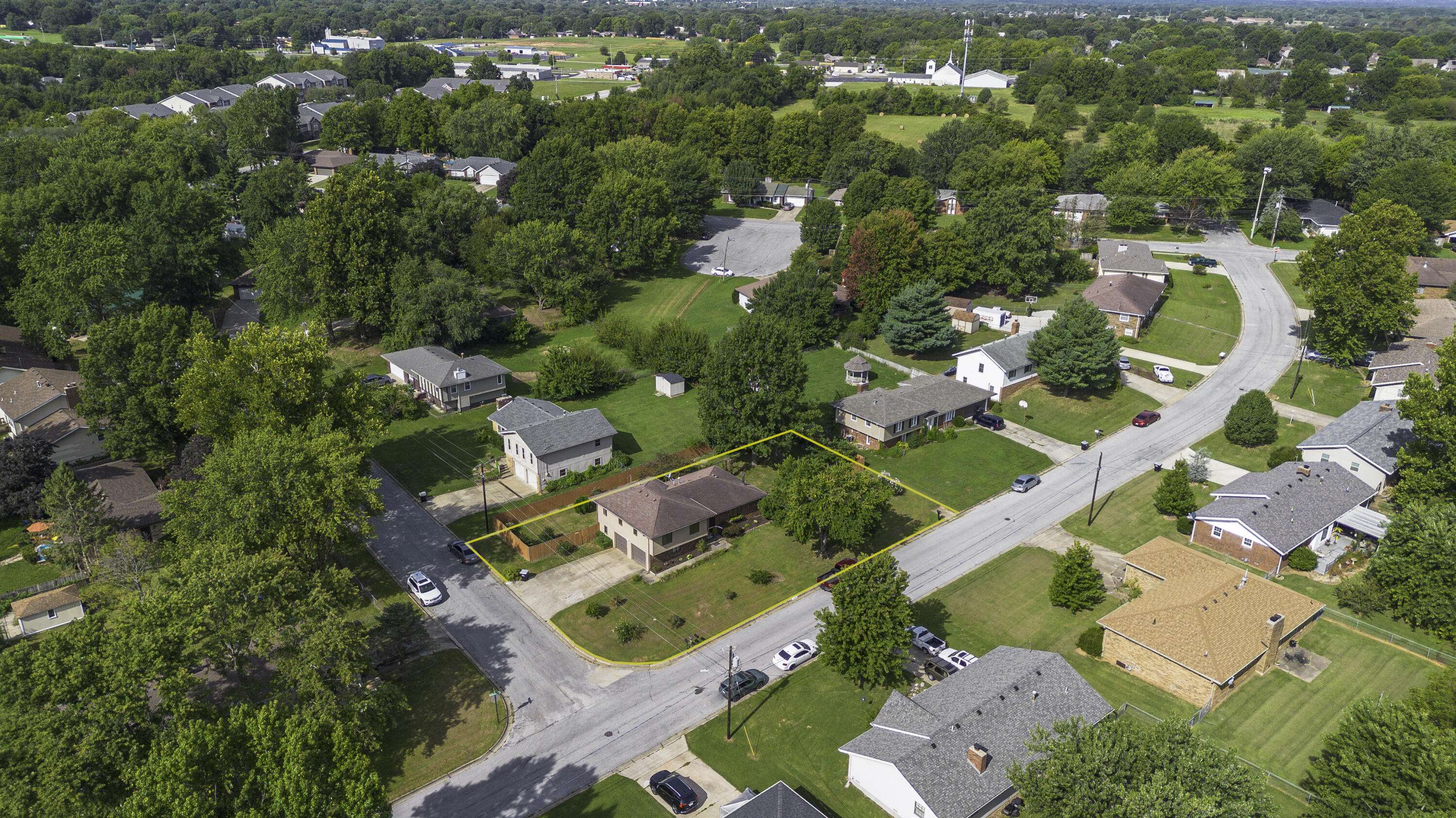 Springfield, MO 65803,1902 E Arlington DR