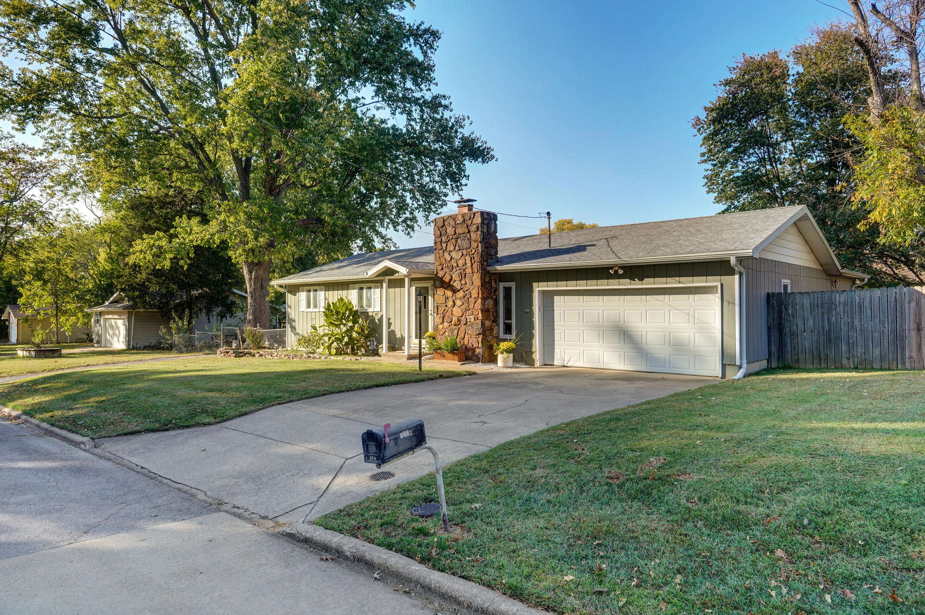 Springfield, MO 65804,1325 E Rockhill ST