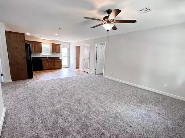 El Dorado Springs, MO 64744,109 E Poplar ST