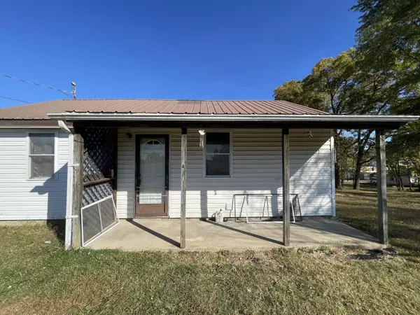 Ava, MO 65608,205 W Hamilton AVE
