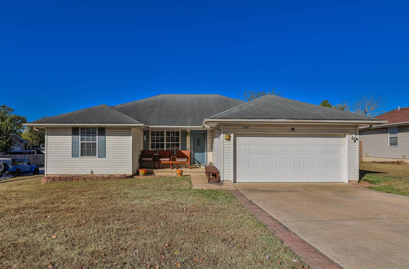1761 S Farm Road 123, Springfield, MO 65807