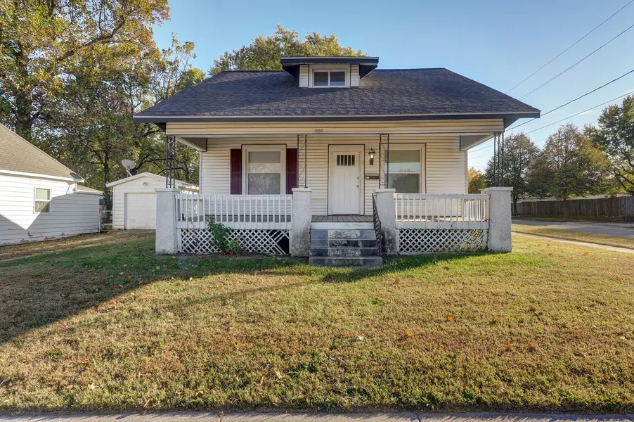 1230 W Atlantic ST, Springfield, MO 65803