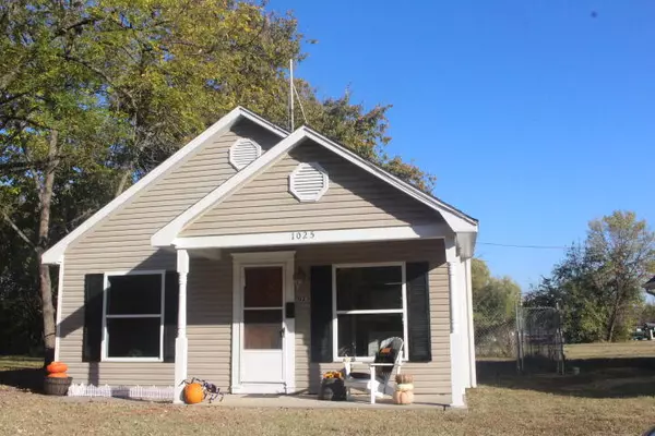 1025 W Maupin ST, Bolivar, MO 65613