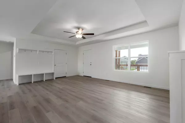 Republic, MO 65738,1681 E Macon ST