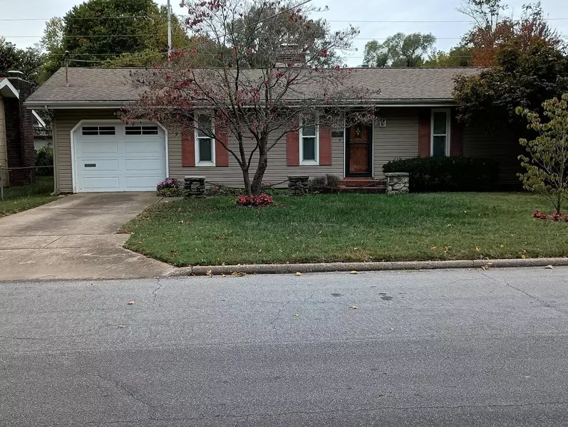 2139 S Roanoke AVE, Springfield, MO 65807