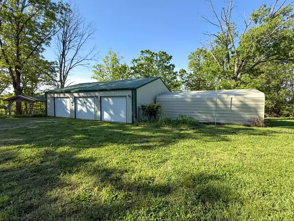 Cabool, MO 65689,13060 Highway Ee