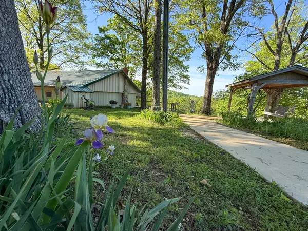 Cabool, MO 65689,13060 Highway Ee (Option 1)