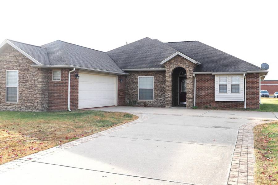 3009 Fairway Circle, Neosho, MO 64850