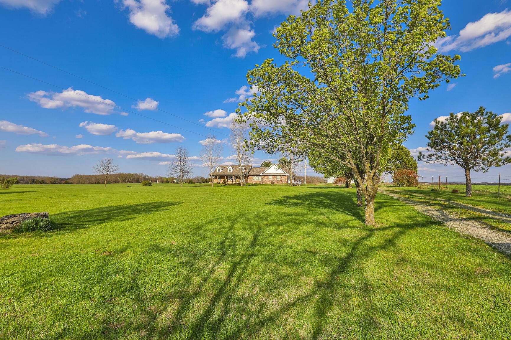 Niangua, MO 65713,2 State Hwy Zz
