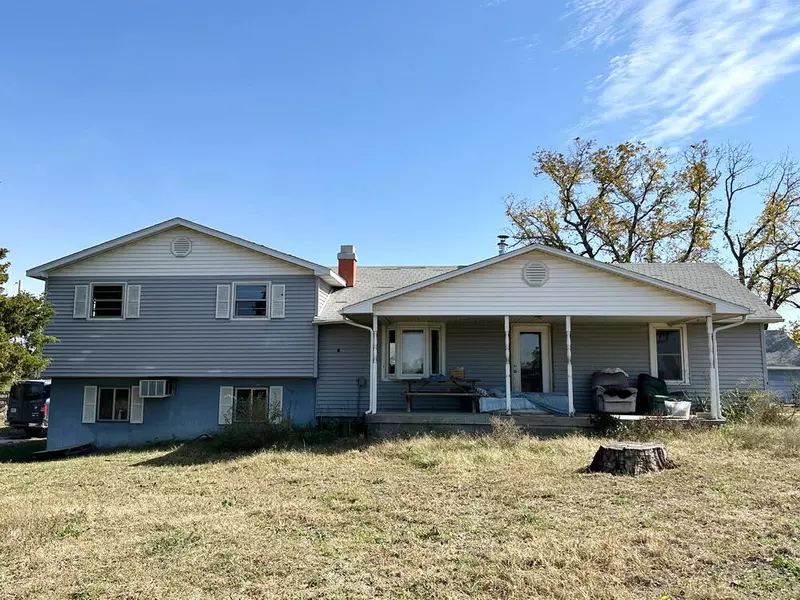 10905 S 425 RD, El Dorado Springs, MO 64744