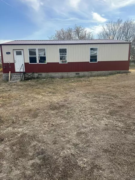 711 W Woodbine RD, Ash Grove, MO 65604