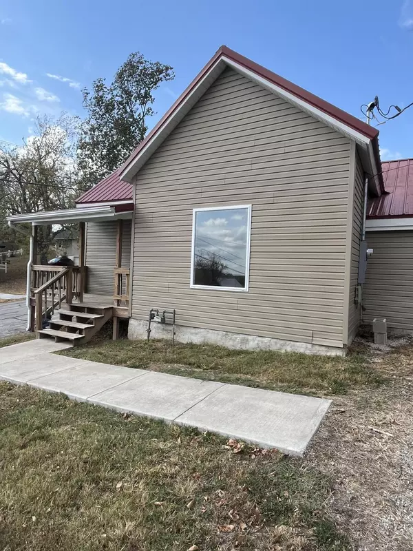 Cassville, MO 65625,601 7th ST