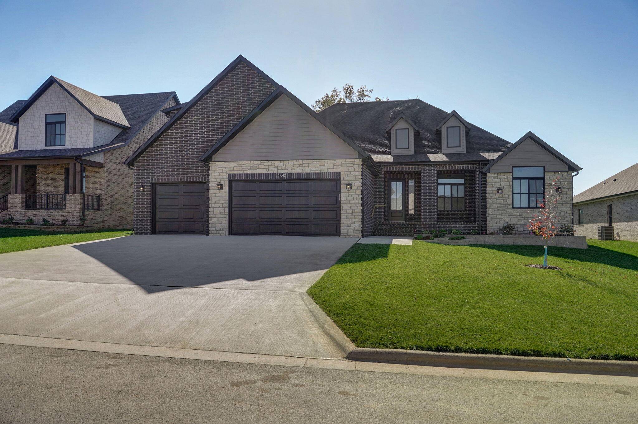 4540 E Hidden Oak ST, Springfield, MO 65802