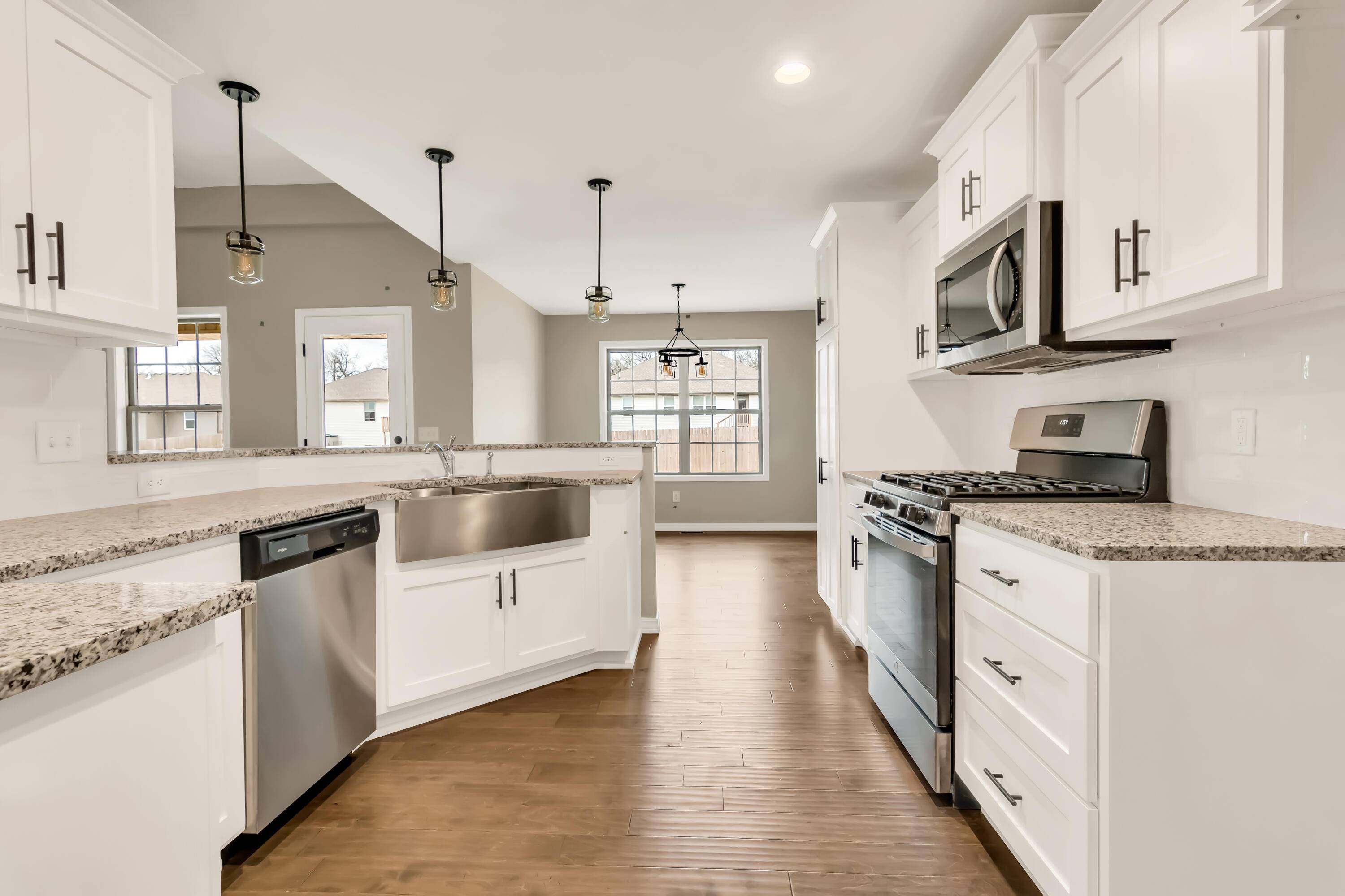 Springfield, MO 65802,1323 S Mahn AVE