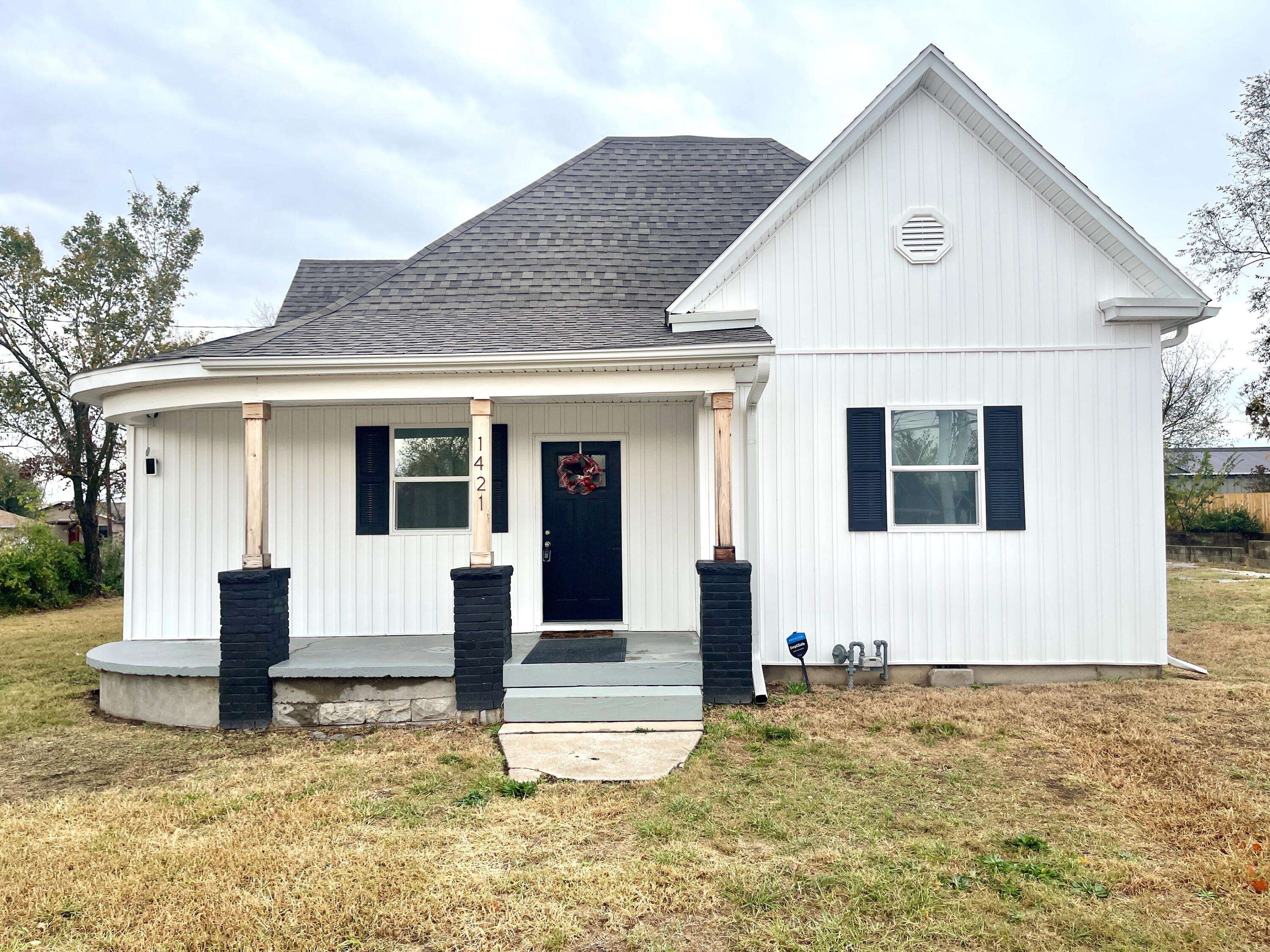 1421 Rex AVE, Joplin, MO 64801