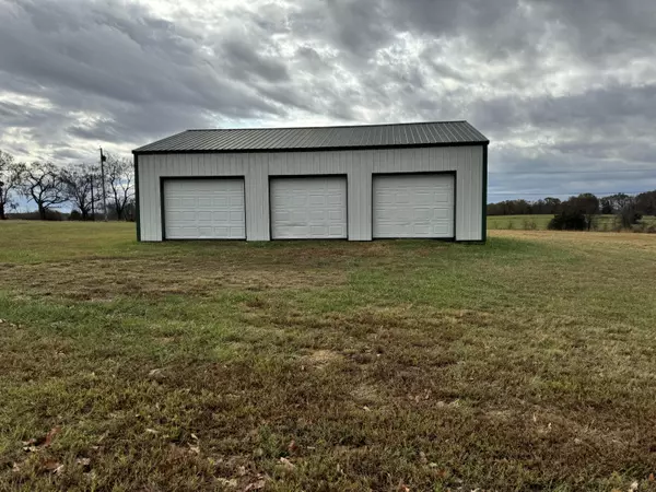 Louisburg, MO 65685,11 Deadwood LN