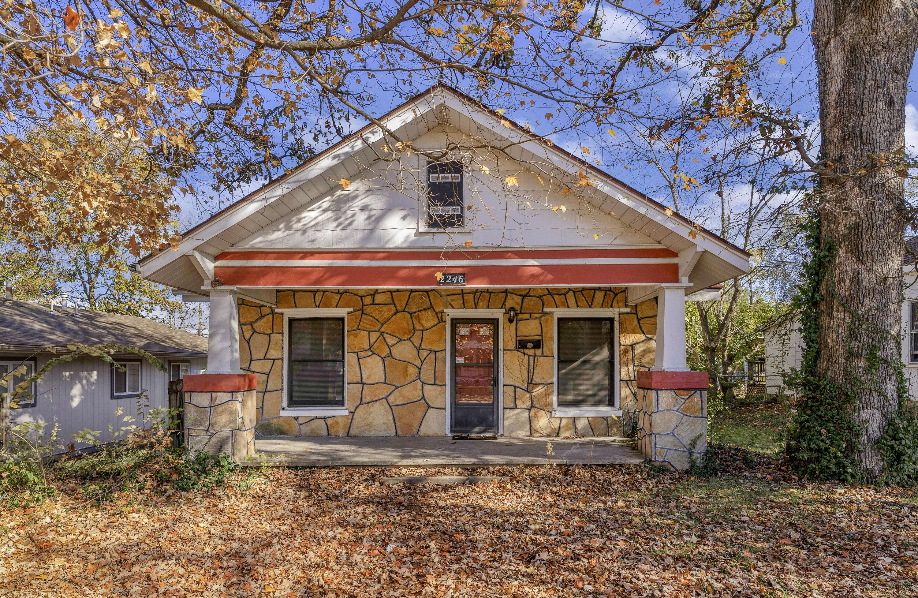 2246 N Prospect AVE, Springfield, MO 65803