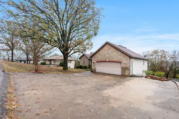 Forsyth, MO 65653,432 Chisholm TRL