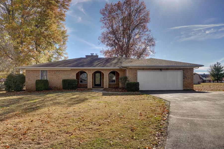 734 Nixon ST, Buffalo, MO 65622
