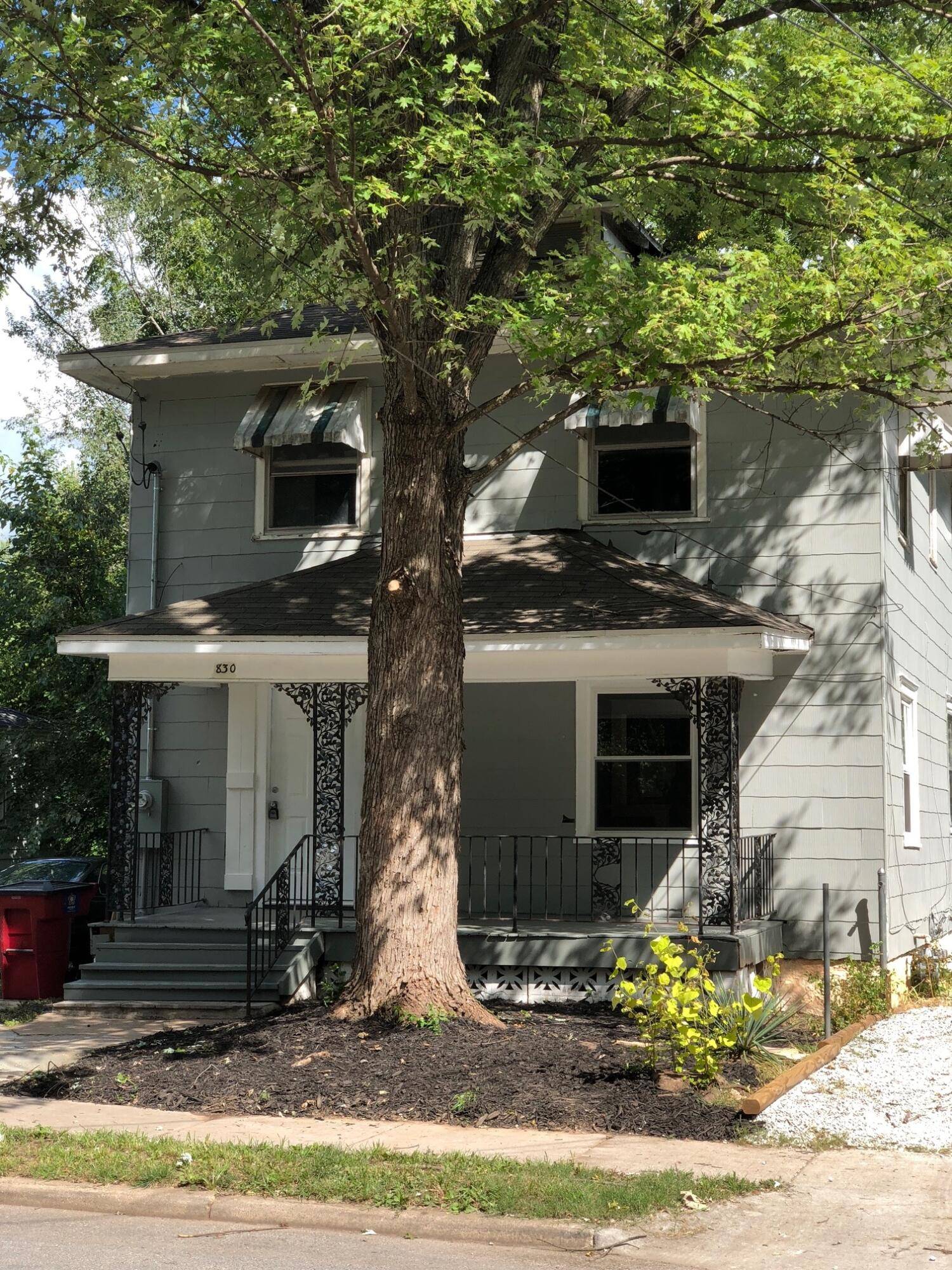 830 S Douglas AVE, Springfield, MO 65806