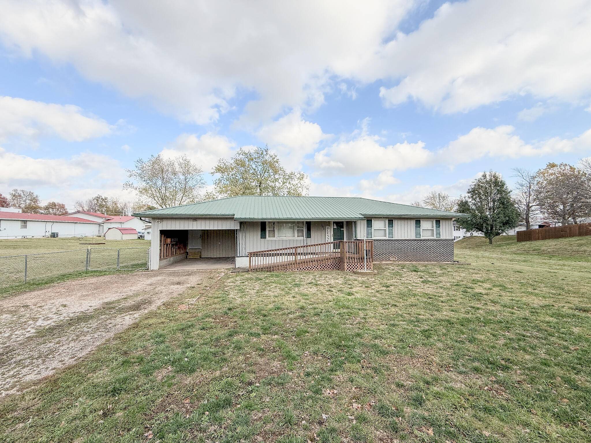 102 S Washburn ST, Exeter, MO 65647