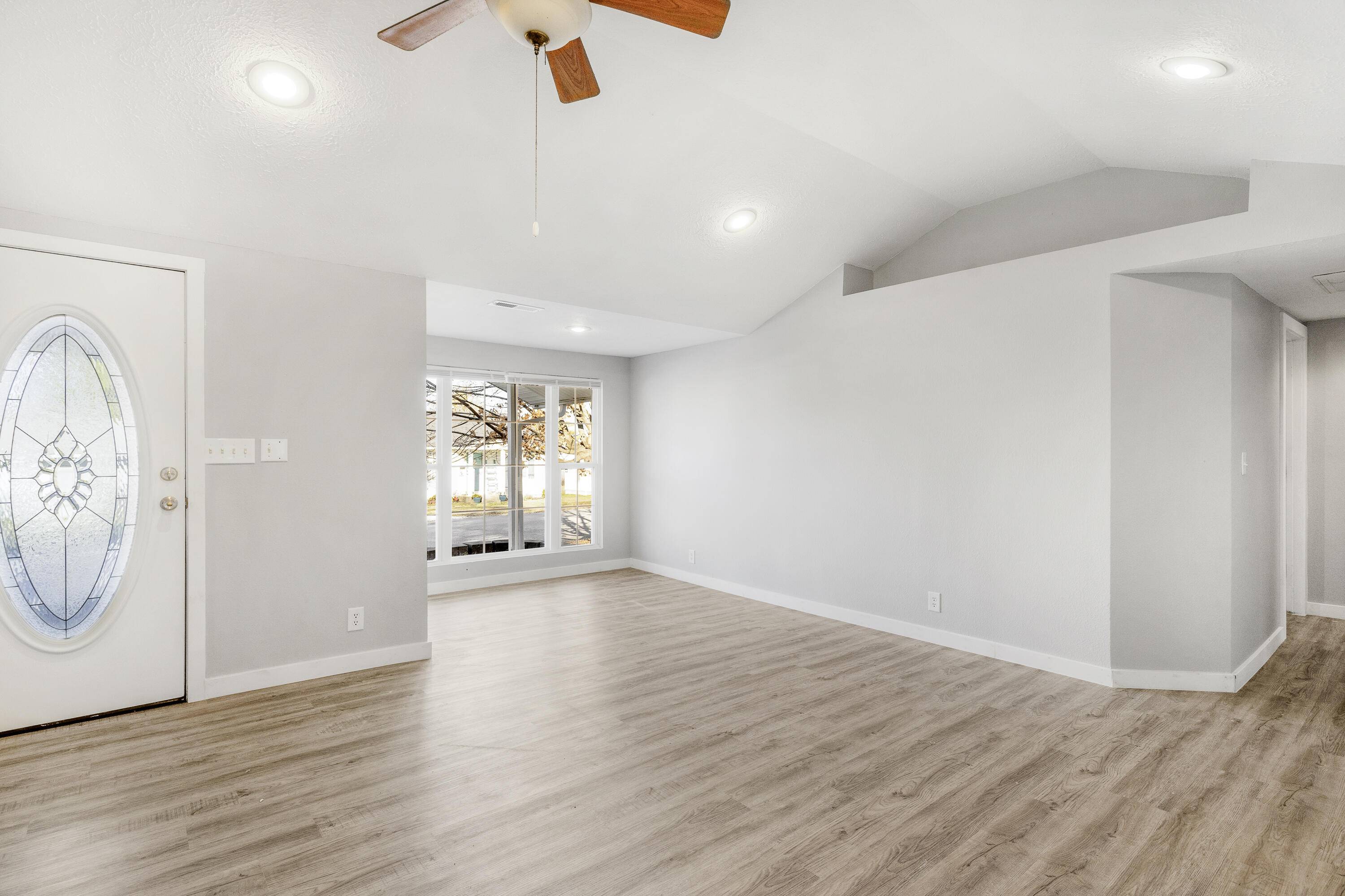 Bolivar, MO 65613,1114 W Jackson ST