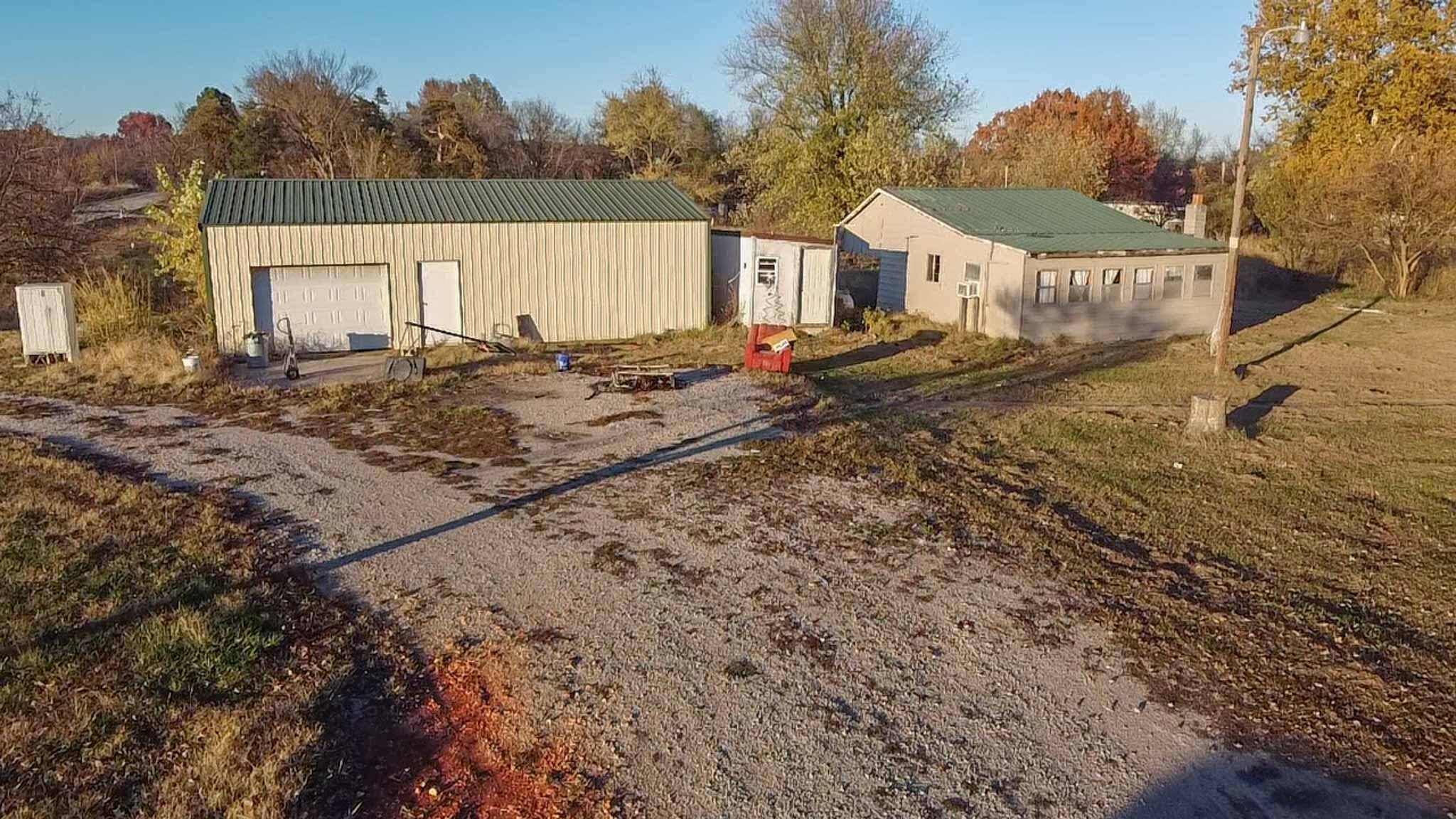 1328 Hwy Uu, Lockwood, MO 65682