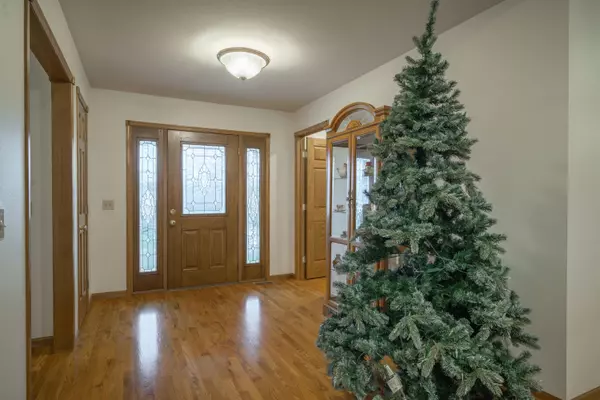 Monett, MO 65708,9 Apple Blossom LN