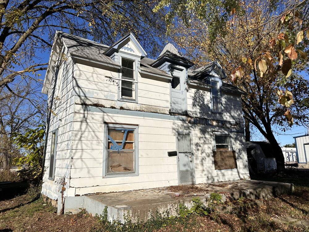 108 S Grand AVE, El Dorado Springs, MO 64744