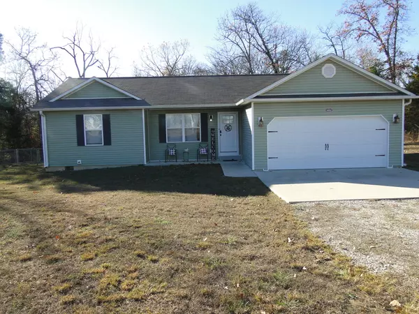 5912 Private Road 1604, West Plains, MO 65775