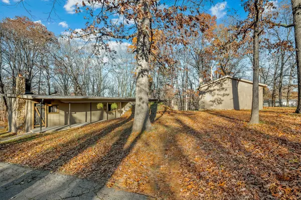 3683 Two Rivers RD, Highlandville, MO 65669