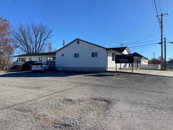 Branson, MO 65616,210 S 3rd ST