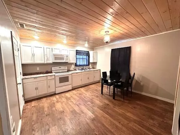Winona, MO 65588,7922 Old Alton RD