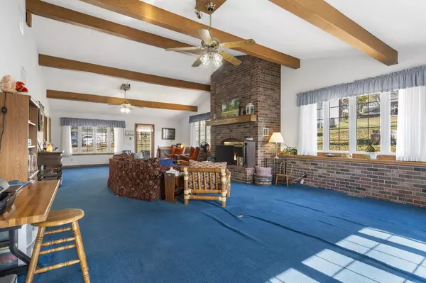 Branson, MO 65616,364 West RD