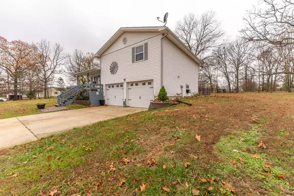 West Plains, MO 65775,8558 County Road 8030