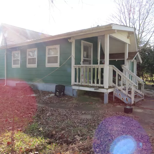 Pomona, MO 65789,5086 County Road 1510