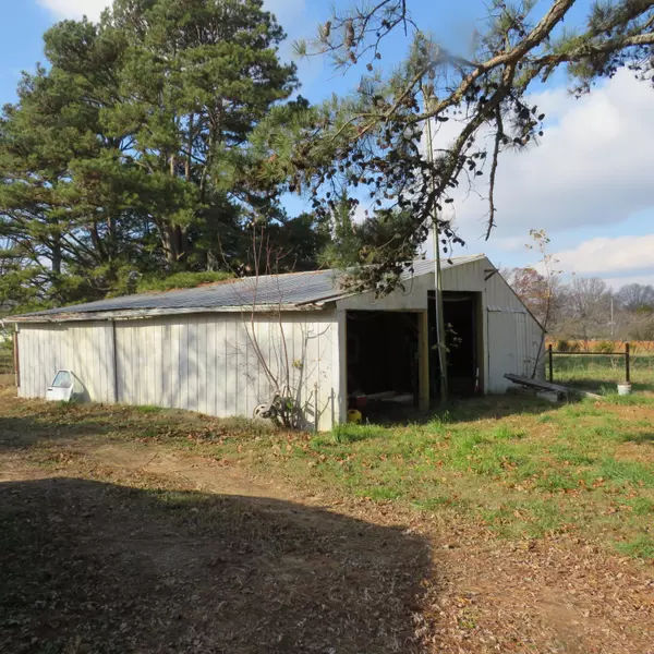 Pomona, MO 65789,5086 County Road 1510